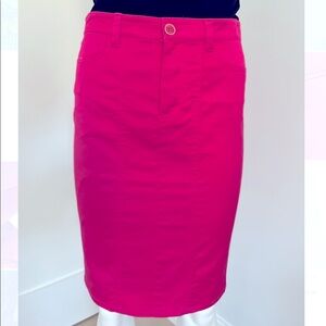 Satin Fuchsia fitted skirt